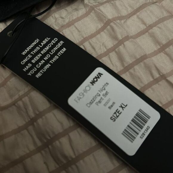 New with tags fashion, nova dazzling Nights top with diamonds size extra large - Picture 4 of 7